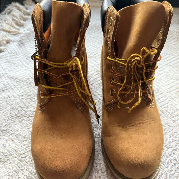 Timberland Classic Wheat Boots - Picture 3 of 7